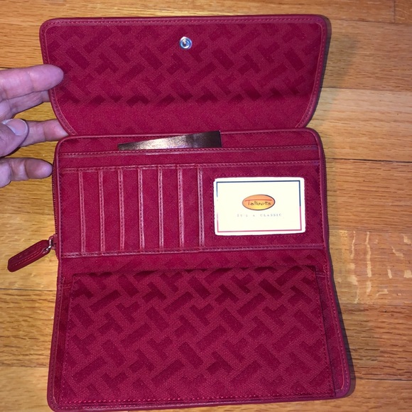 Red Talbots Wallet NWT - Picture 3 of 5